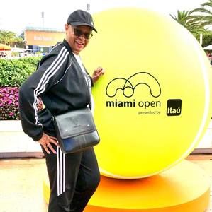 Meet your Posher, Deloris